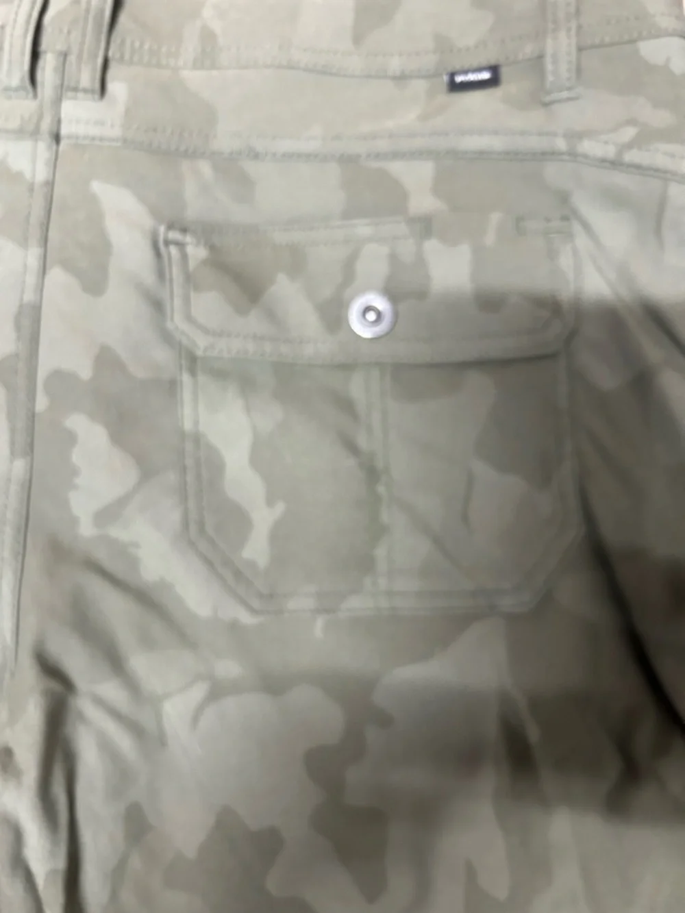 prAna Halle II 7-inch Cross-Functional Hiking Shorts Sage Camo, Size 14